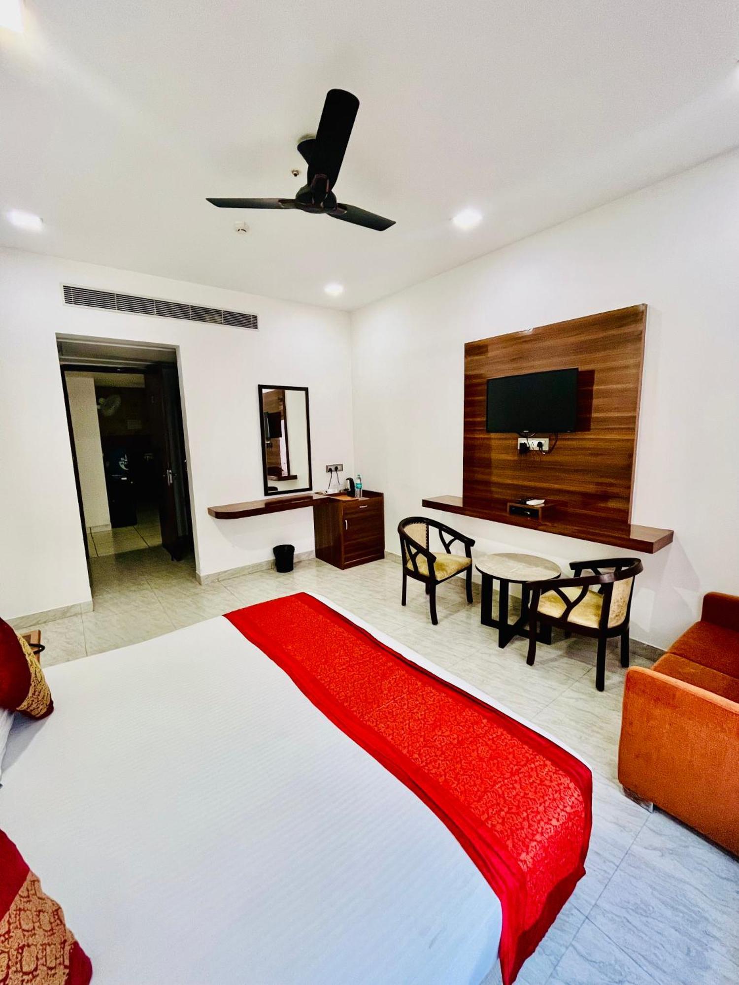 Amora Rooms Dwarka New Delhi Eksteriør billede