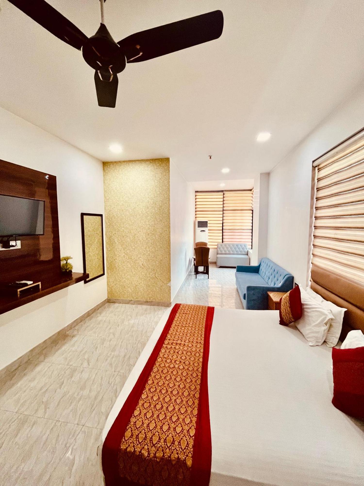 Amora Rooms Dwarka New Delhi Eksteriør billede