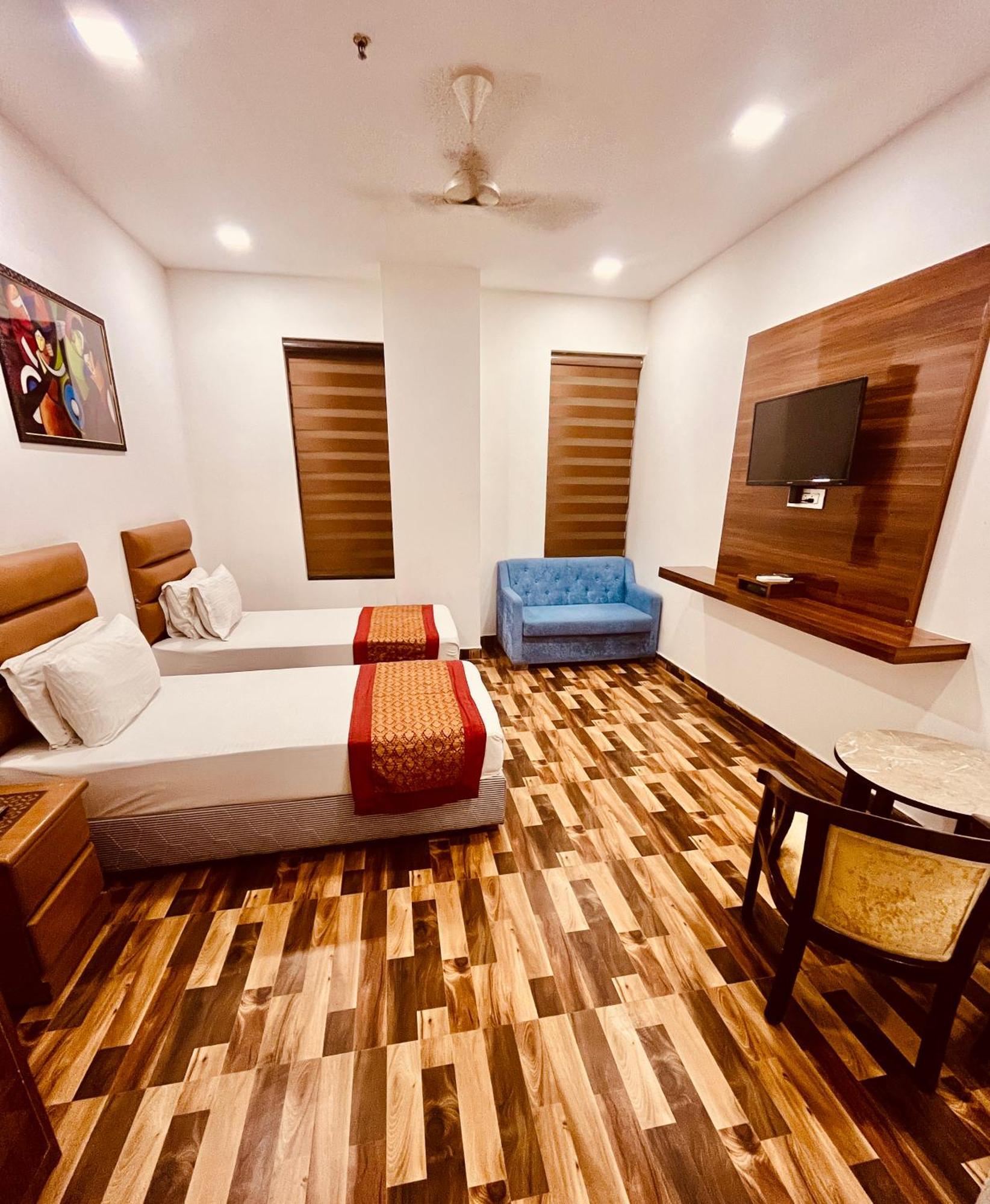 Amora Rooms Dwarka New Delhi Eksteriør billede