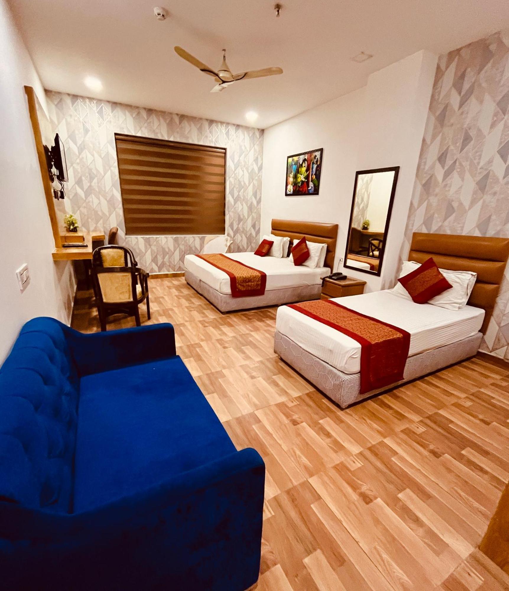 Amora Rooms Dwarka New Delhi Eksteriør billede