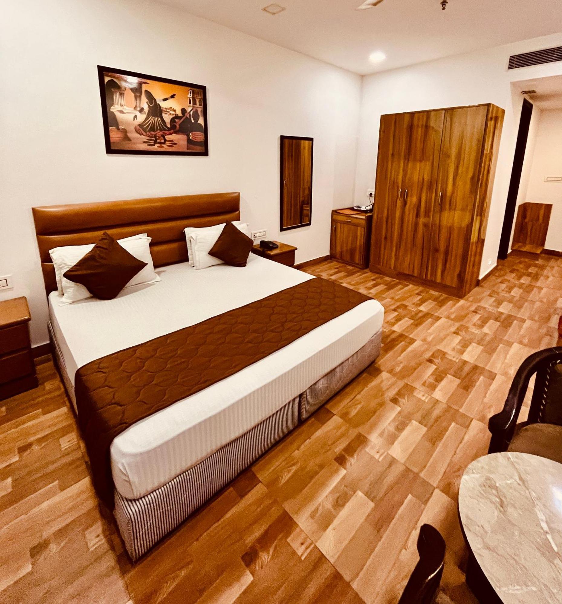 Amora Rooms Dwarka New Delhi Eksteriør billede