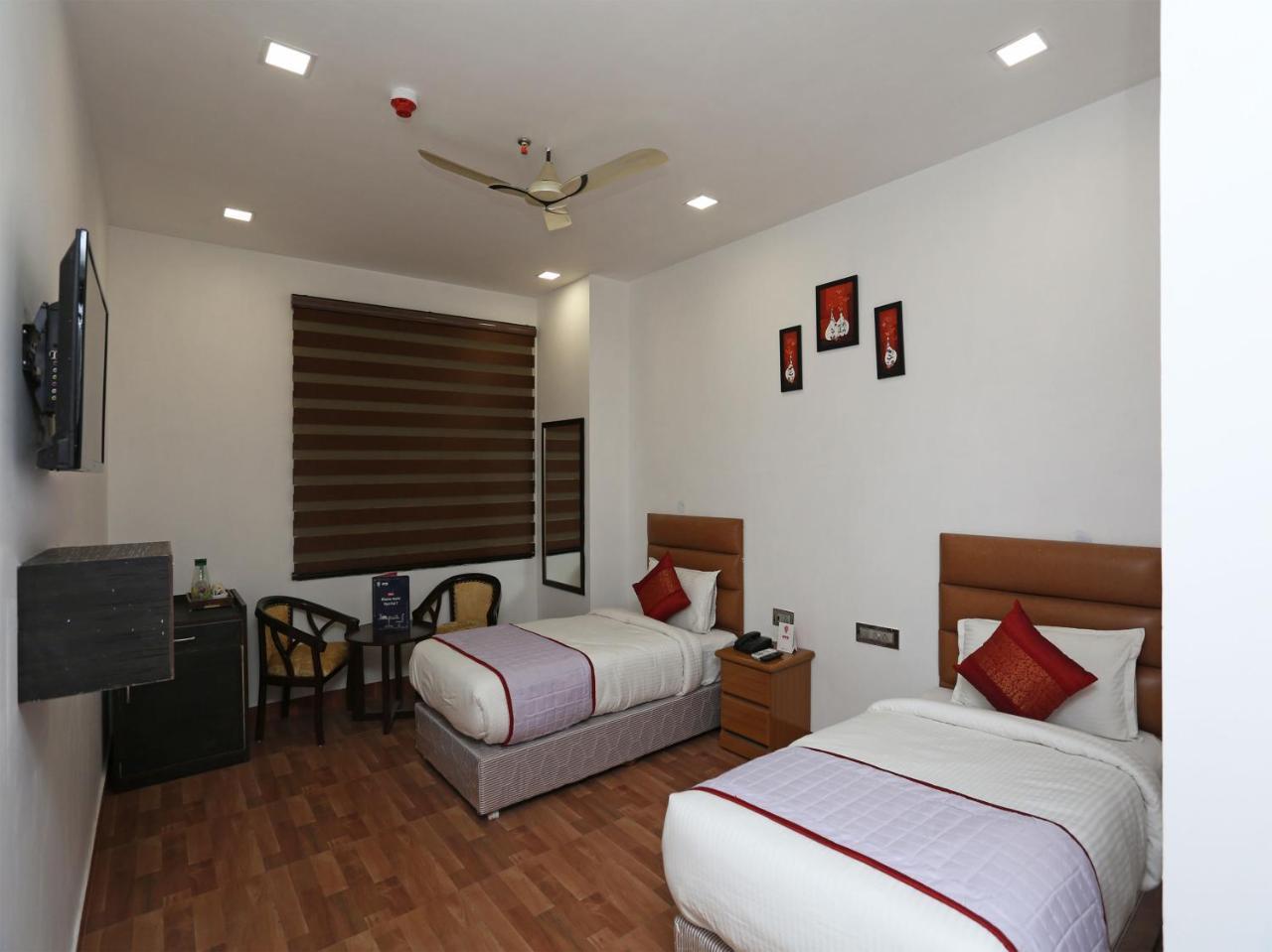 Amora Rooms Dwarka New Delhi Eksteriør billede