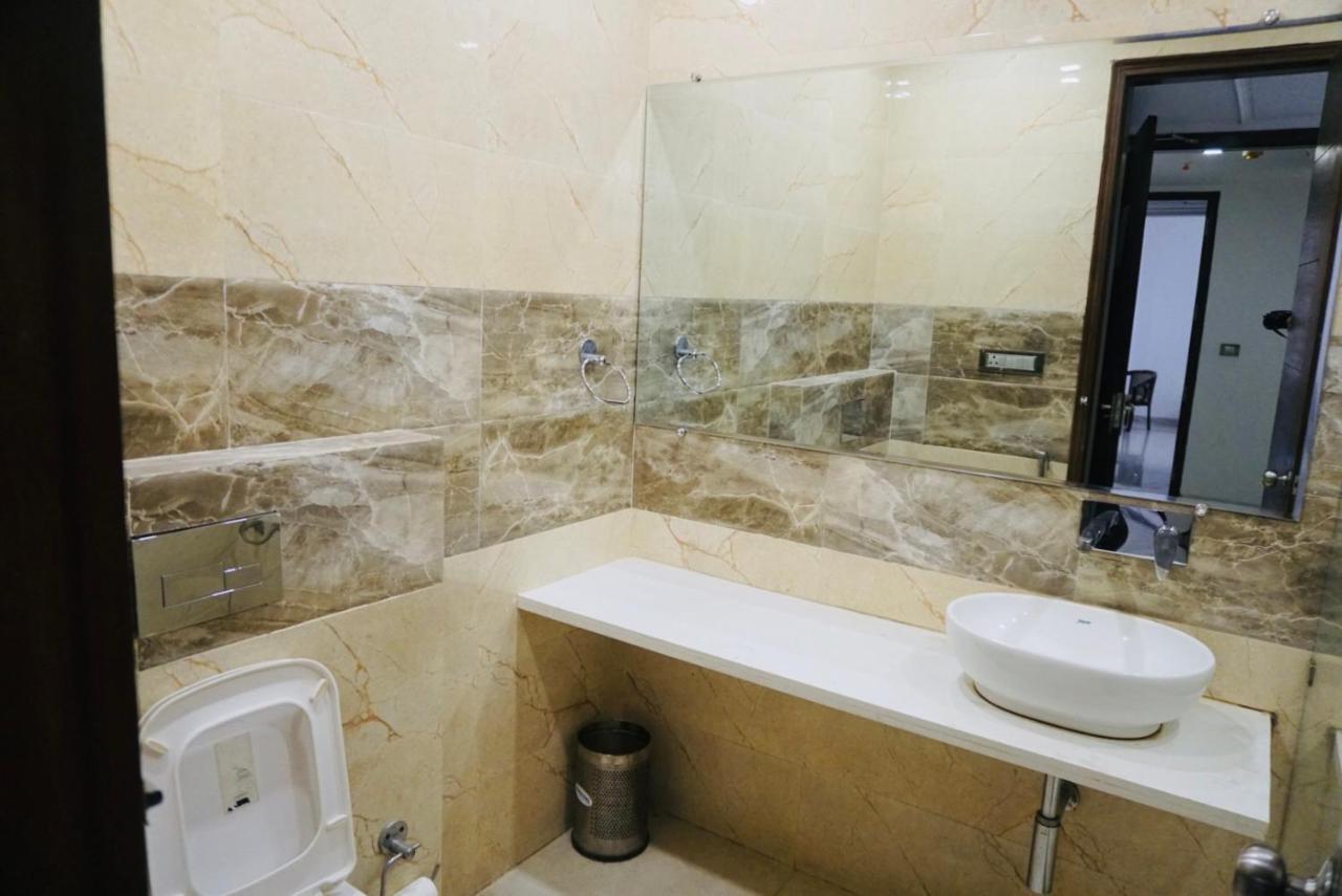 Amora Rooms Dwarka New Delhi Eksteriør billede