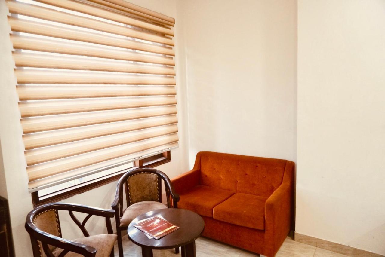 Amora Rooms Dwarka New Delhi Eksteriør billede