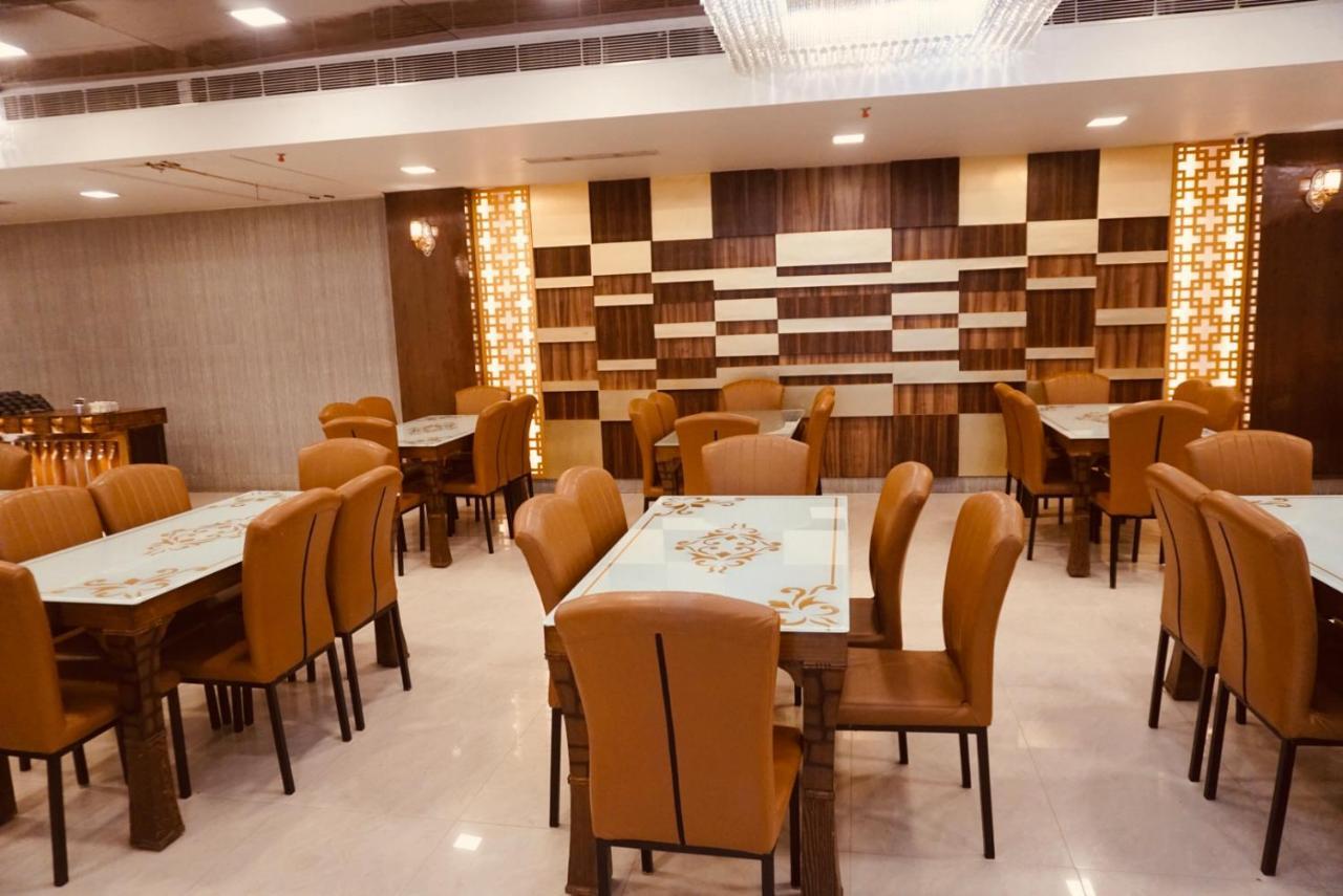 Amora Rooms Dwarka New Delhi Eksteriør billede